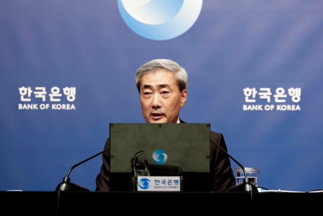 물가 잡자니 가계빚 2000조…한은 ‘백투백 금리 인상’ 딜레마