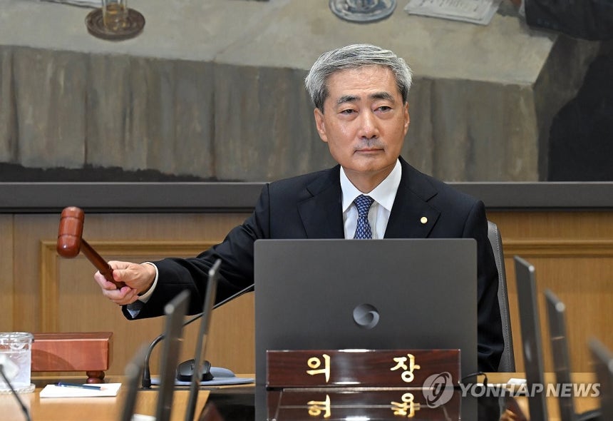 한은, 기준금리 3%로 연속 인상…물가 우려에 긴축 속도(종합)