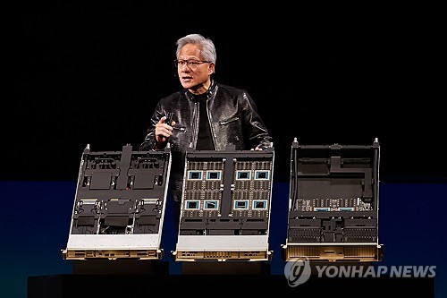 엔비디아, 분기 매출 133조원 '신기록'…"AI 변곡점 도달"