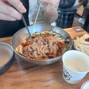 막국수 한 그릇