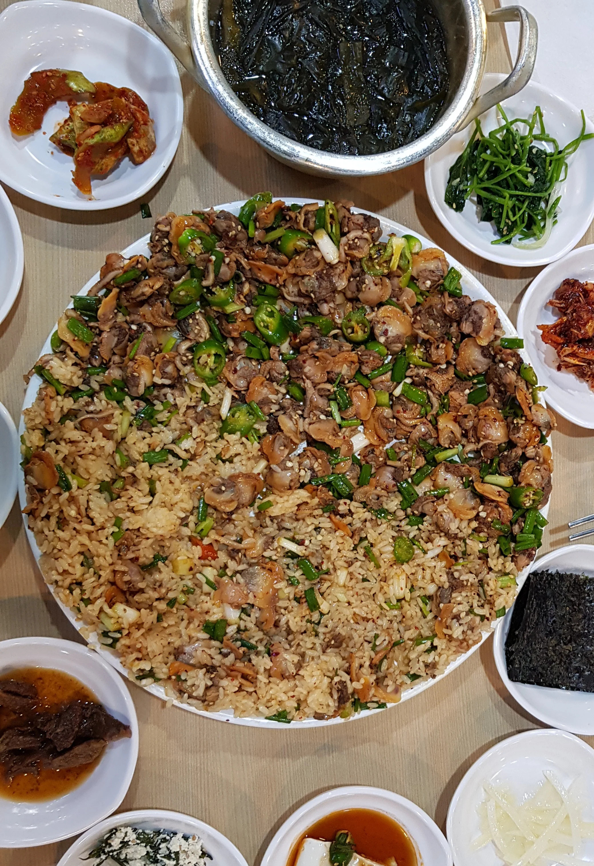 꼬막무침비빔밥 한 상