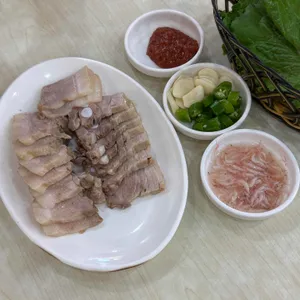 신도칼국수 수육