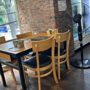평래옥 내부 좌석