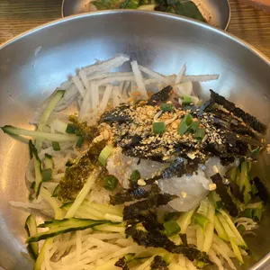 포항 영일대 물회 맛집 환여횟집, 물회에 소면·밥까지 이어지는 한 끼