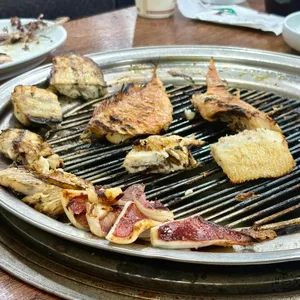 속초 생선구이 맛집 88생선구이, 숯불 모둠생선과 중앙시장 아침 동선